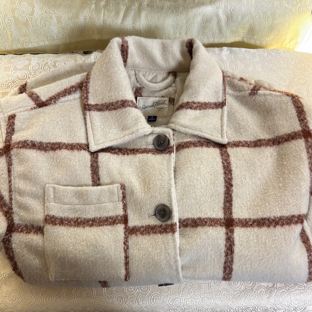 Universal thread Plaid Cream and burgundy reddish Brown Women's Jacket